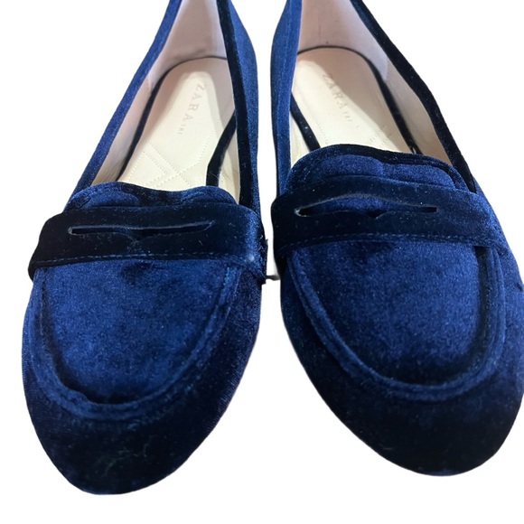 Zara Women's Blue Velvet Loafers - Picture 2 of 3